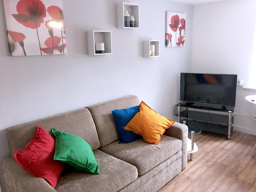 Phoenix House Apartments Уолсал Екстериор снимка