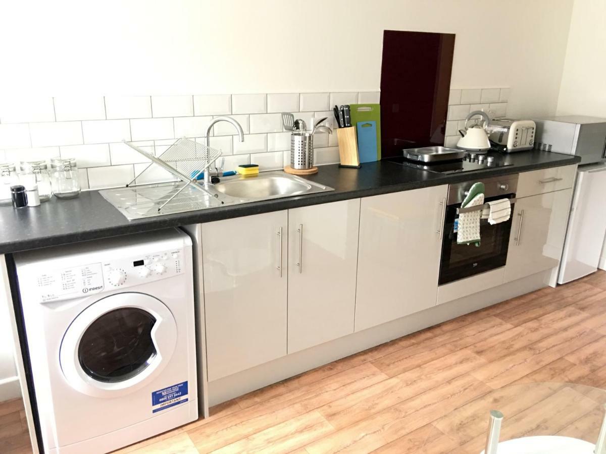 Phoenix House Apartments Уолсал Екстериор снимка