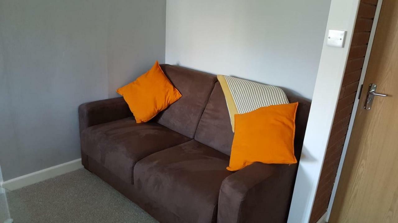 Phoenix House Apartments Уолсал Екстериор снимка